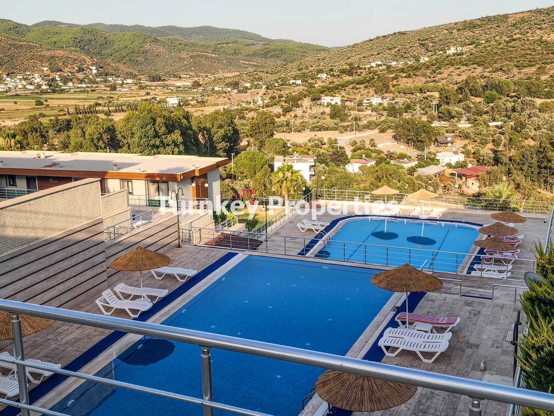 Dörttepe'de Eşinwood Satılık Bahçe Katı 1+1 Daire Geniş Bahçeli